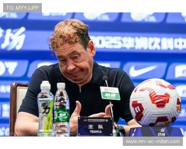 斯卢茨基或离开申花？外媒爆料愿回欧洲执教，看重合适报价，卢斯基金会